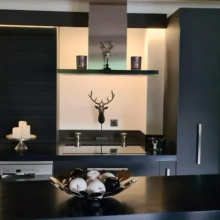 Chalet Chaleureux A Champagny En Vanoise Avec Spa Et Vue La Plagne
